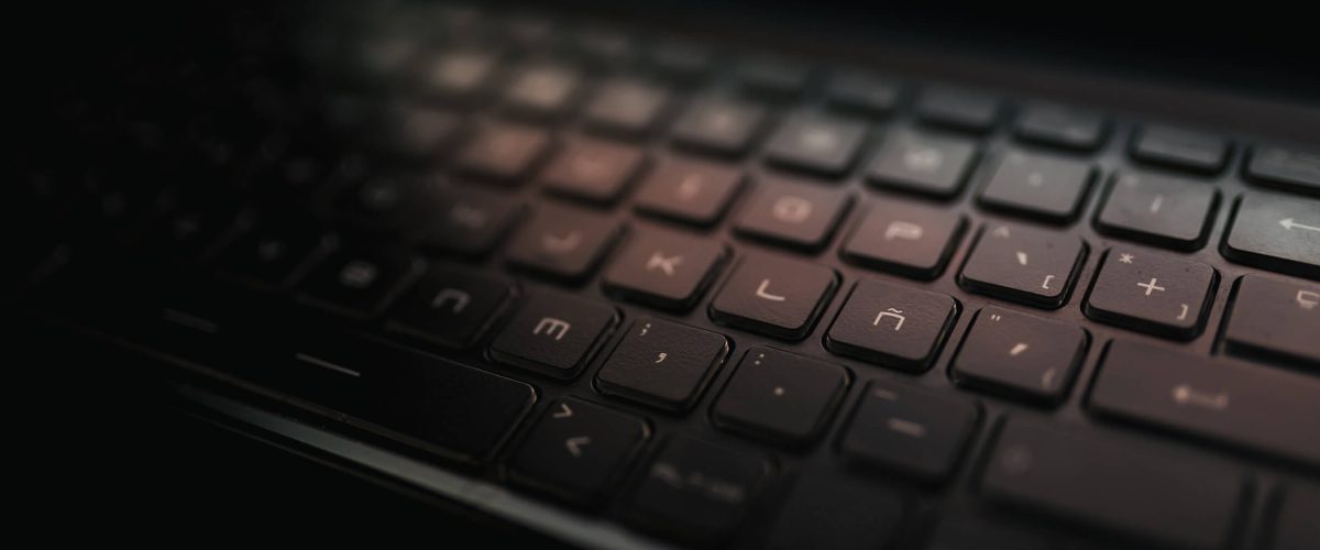 spanish-laptop-keyboard-illuminated-2022-10-11-20-31-41-utc